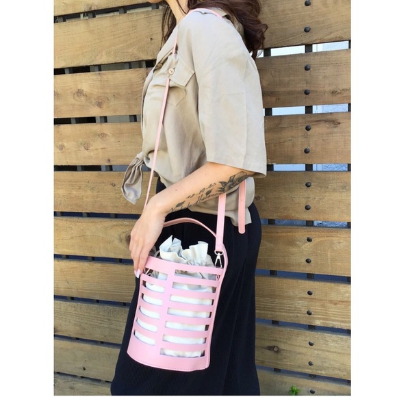 Vegan Leather Bucket Bag Top Handle Pink - Picture 3 of 5